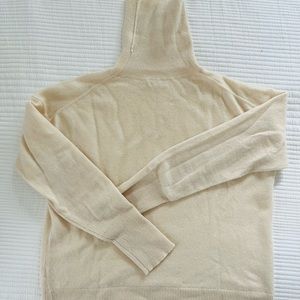 J crew boyfriend fit cashmere sweater cream off white size small